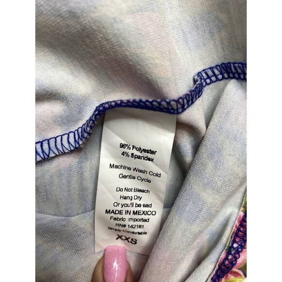 LuLaRoe Randy Raglan Sleeve Black Floral Tropical Shirt‎ Top XXS New - Picture 7 of 7